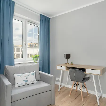 Spacious Ideal For Families By Renters Apartment