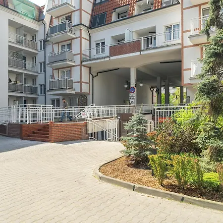 Spacious Ideal For Families By Renters Poznaň