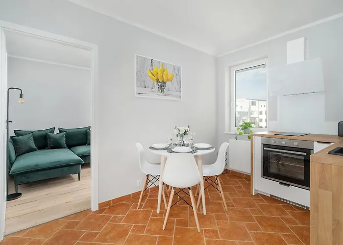 Appartement Spacious Ideal For Families By Renters Poznań