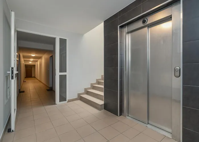 Spacious Ideal For Families By Renters *