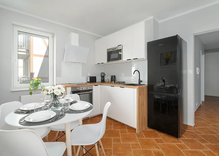 Spacious Ideal For Families By Renters Poznan
